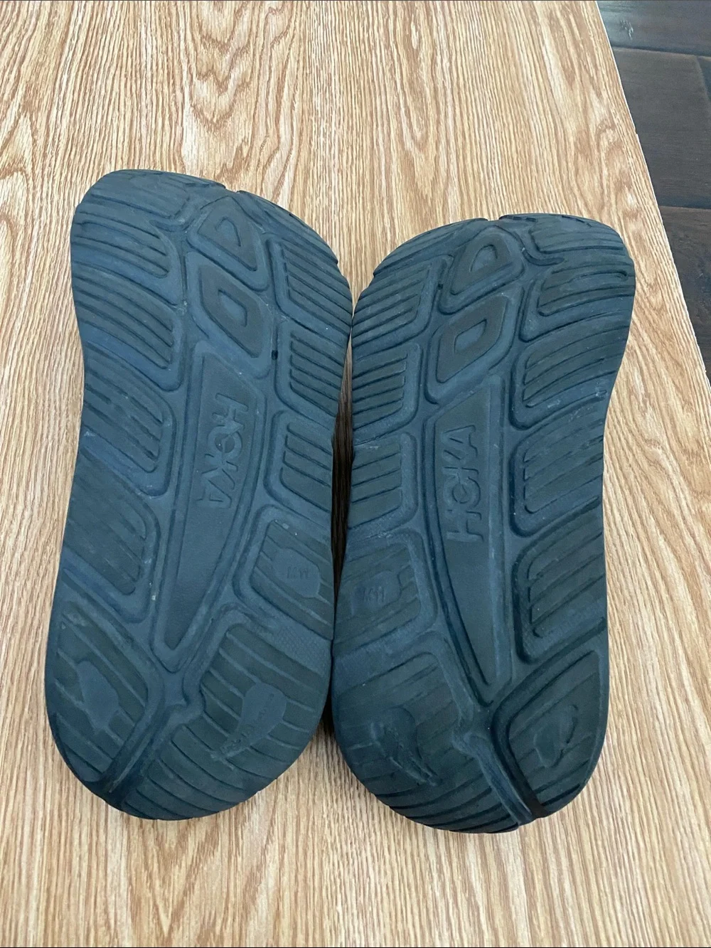 Hoka rubber sandals men’s size 11 fits like 10